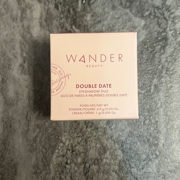 Wander Beauty Double Date Eyeshadow Duo in Smitten and Swoon - Picture 1 of 3